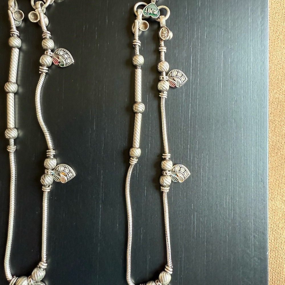 Elegant Pure Silver Necklace with Intricate Detailing anklets pair